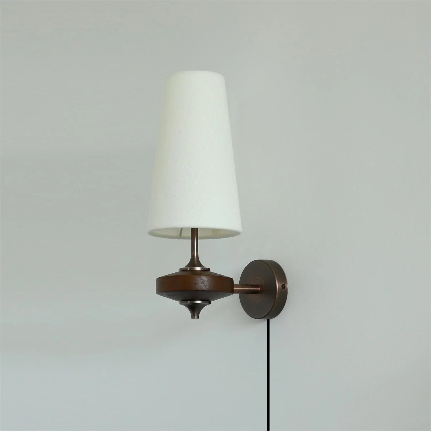 Image of H39 Hour Rho Wall Lamp