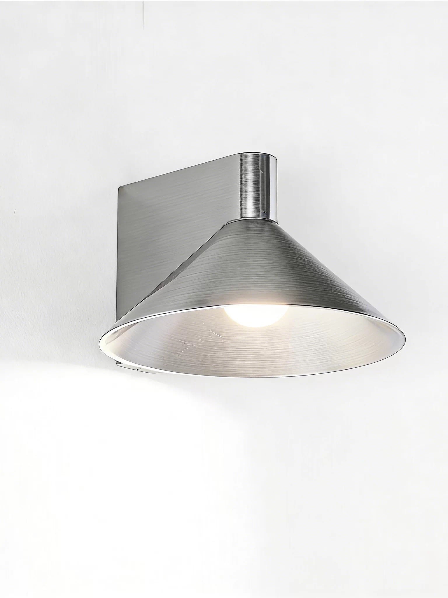 Image of Apollo19 Wall Light