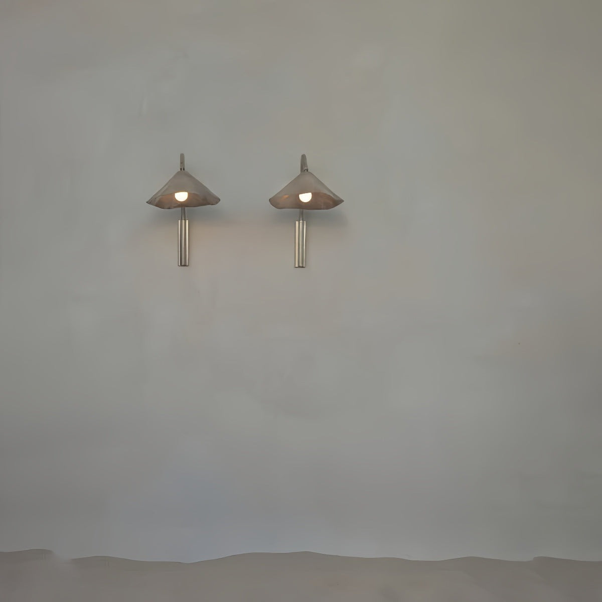 Nagi Wall Lamp