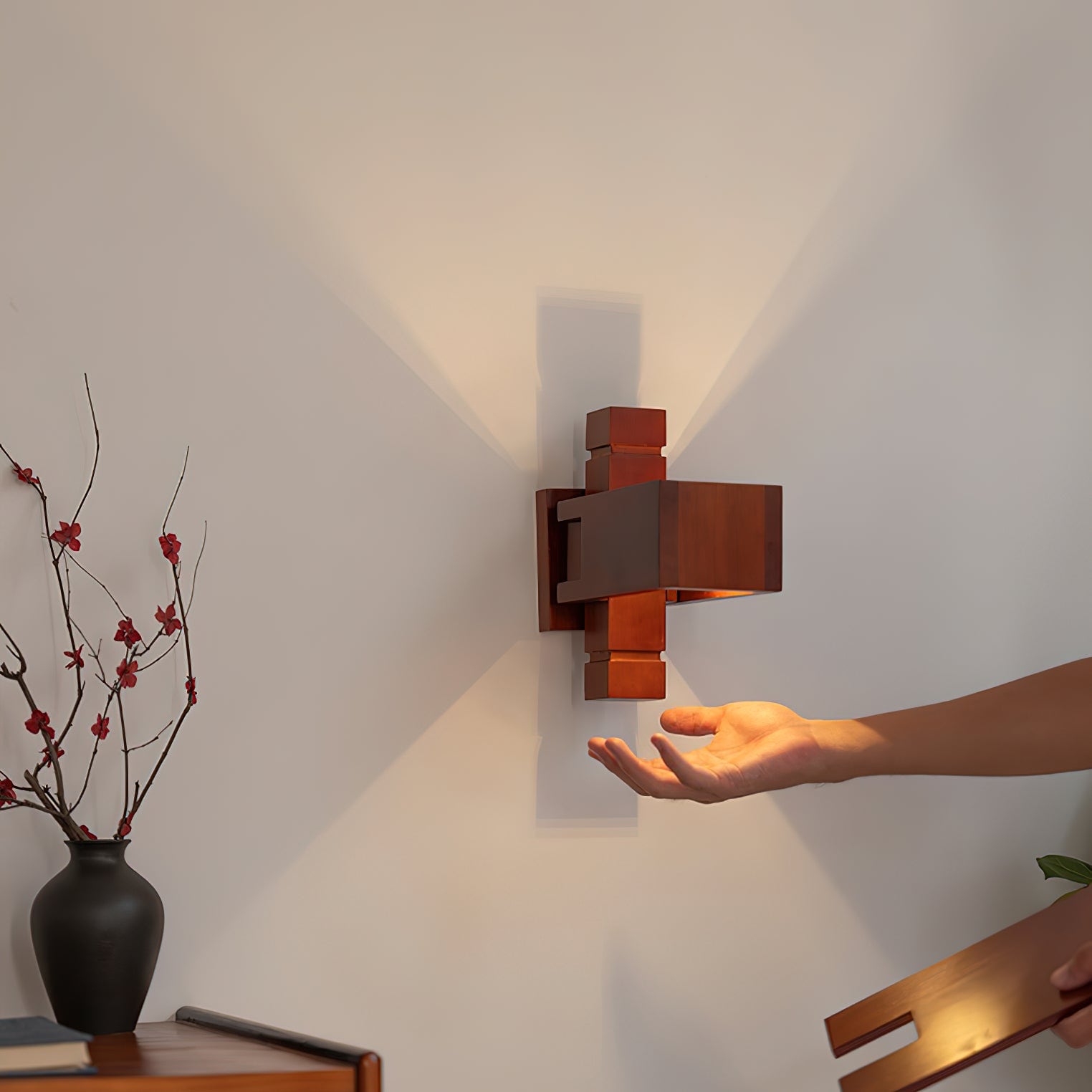 Image of Taliesin Oak Wall Lamp