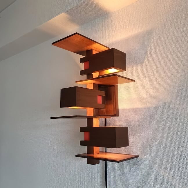 Image of Taliesin Oak Wall Lamp