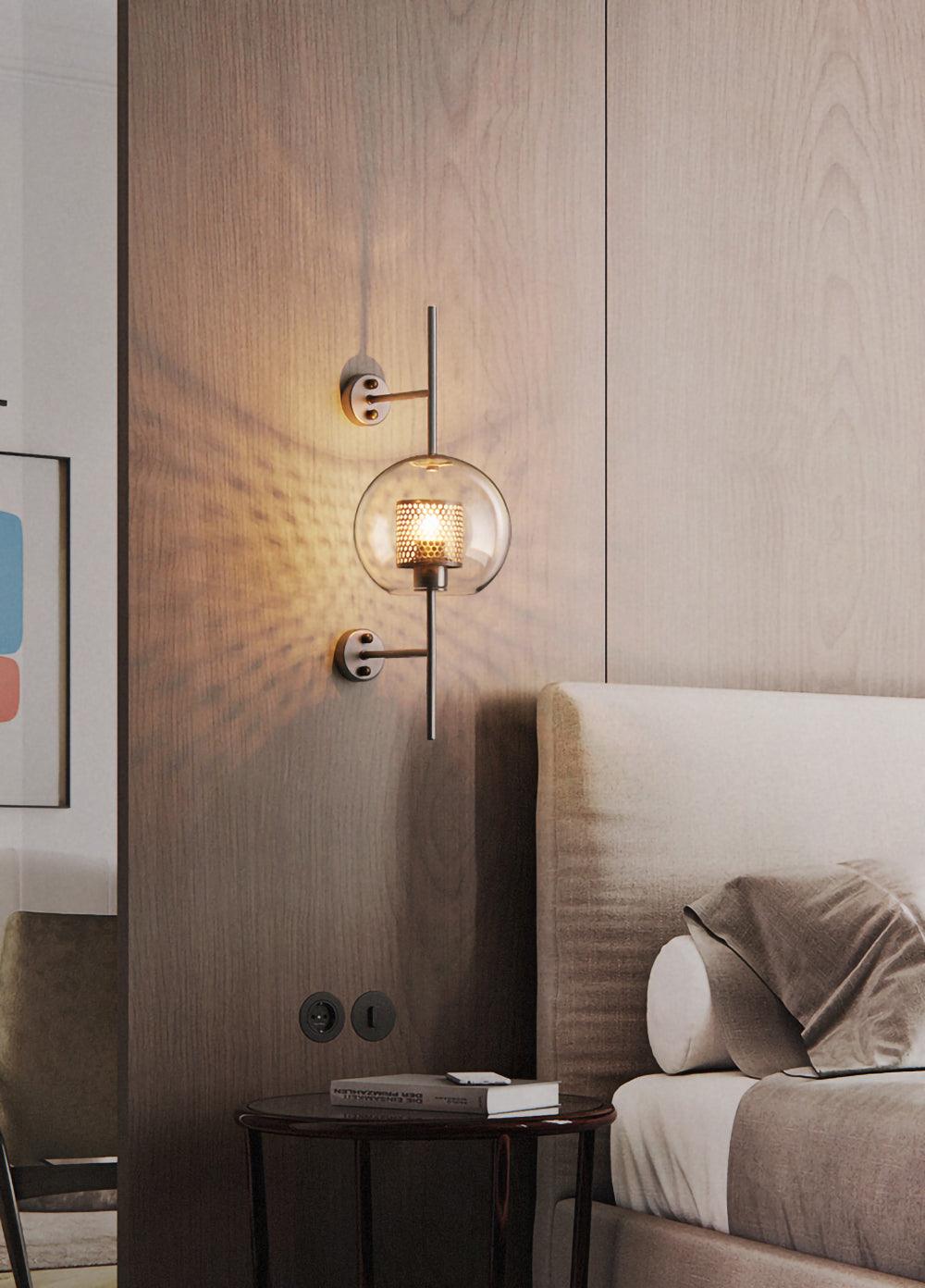 Chiswick Sculptural Glass Wall Light / ∅ 9.8″ x H 22.8″ / Dia 25cm x H 58cm / Silver / Amber