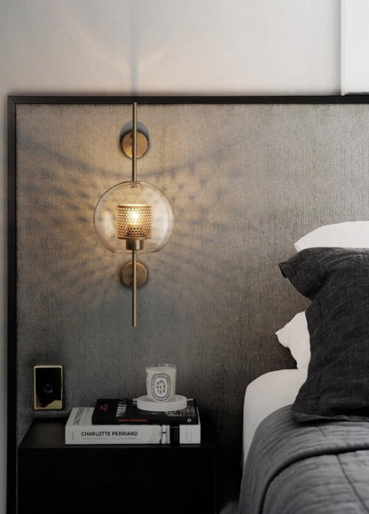 Chiswick Sculptural Glass Wall Light / ∅ 9.8″ x H 22.8″ / Dia 25cm x H 58cm / Copper plating / Amber