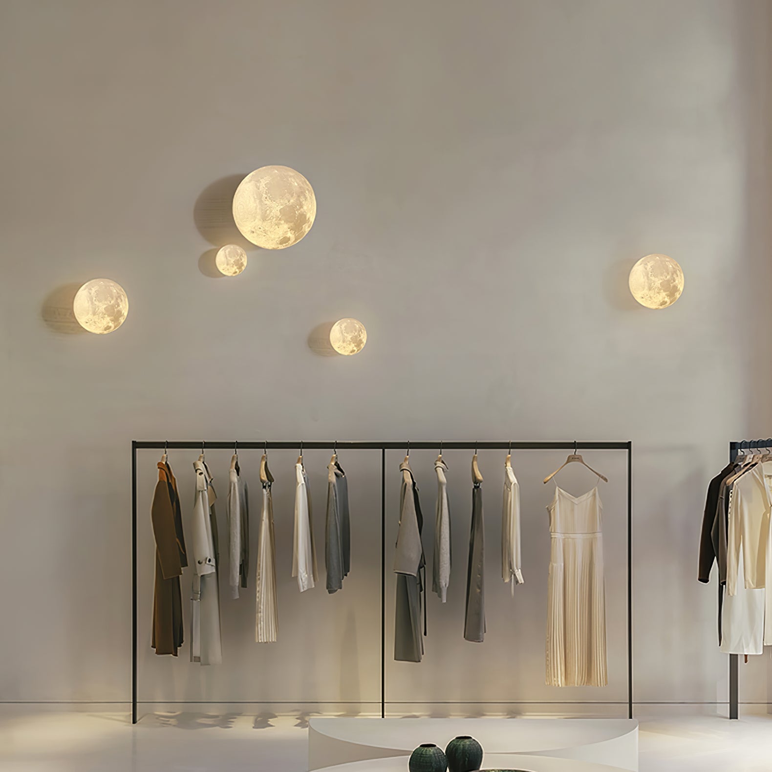 Textured Lunar LED Wall Light / ∅ 15.7″ x H 15.7″ / Model B / Single